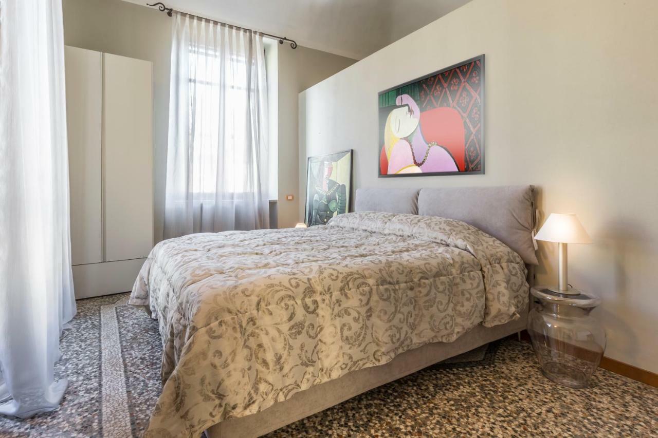 Roero Suite In The City Center Asti Kültér fotó
